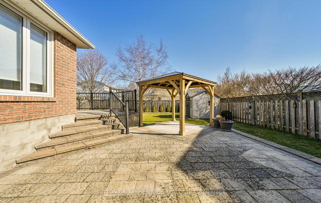 100 Bolland Cres, House detached with 4 bedrooms, 4 bathrooms and 5 parking in Ajax ON | Image 19