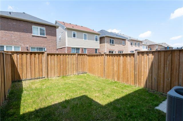 94 Vanhorne Clse, House attached with 3 bedrooms, 3 bathrooms and 3 parking in Brampton ON | Image 16