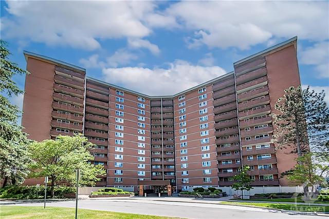 604 - 2020 Jasmine Crescent, Condo with 3 bedrooms, 2 bathrooms and 1 parking in Ottawa ON | Image 1