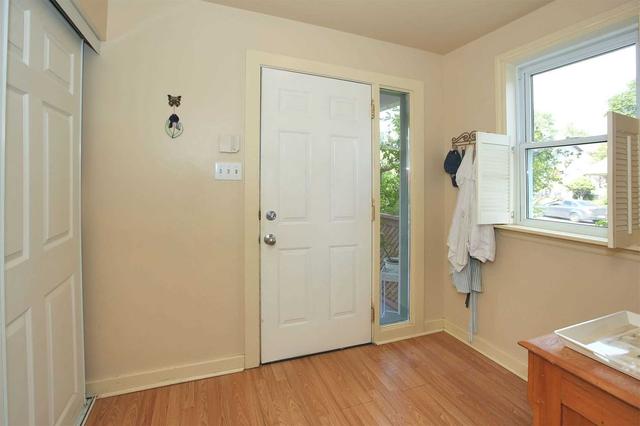 40 Joseph St, House detached with 4 bedrooms, 2 bathrooms and 2 parking in Toronto ON | Image 5