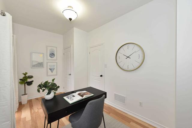 18 Piggot Mews, House attached with 3 bedrooms, 2 bathrooms and 2 parking in Toronto ON | Image 19