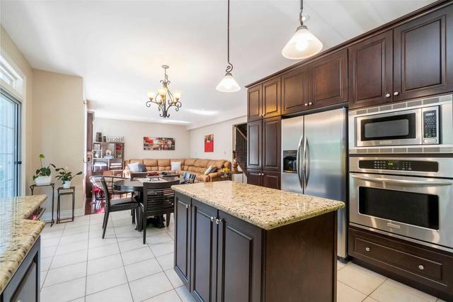 33 Sisley Cres, House detached with 4 bedrooms, 4 bathrooms and 4 parking in Vaughan ON | Image 8