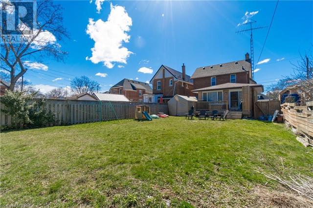 204 Marlborough Street, House other with 4 bedrooms, 2 bathrooms and 3 parking in Brantford ON | Image 20