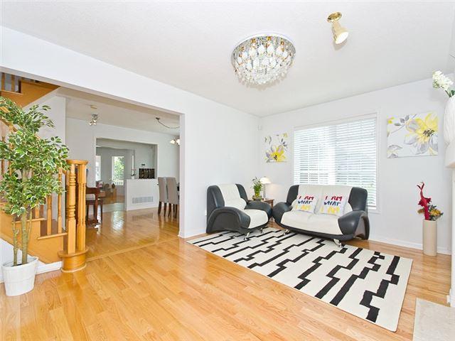 38 Staynor Cres, House detached with 3 bedrooms, 4 bathrooms and 4 parking in Markham ON | Image 8