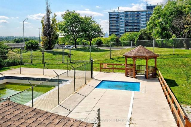 517 - 5 Parkway Forest Dr, Condo with 3 bedrooms, 2 bathrooms and 1 parking in Toronto ON | Image 20