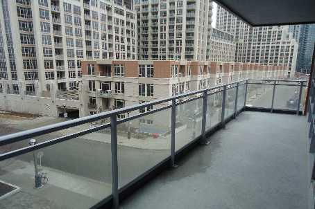 00 - 15 Bruyeres Mews, Condo with 2 bedrooms, 2 bathrooms and 1 parking in Toronto ON | Image 8