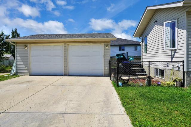 7 Heenan Court, House detached with 4 bedrooms, 2 bathrooms and 5 parking in Red Deer County AB | Image 27