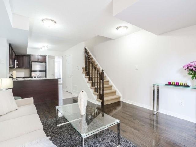 Th 148 - 35 Elsie Lane, Townhouse with 3 bedrooms, 2 bathrooms and 1 parking in Toronto ON | Image 4