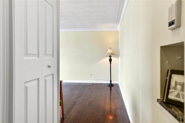 6 - 167 Pearl Street E, Condo with 2 bedrooms, 1 bathrooms and 1 parking in Brockville ON | Image 4