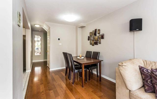 41 - 4 Sinclair Crt, Townhouse with 3 bedrooms, 4 bathrooms and 1 parking in Brampton ON | Image 6