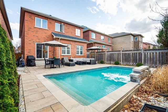 34 Vivaldi Dr, House detached with 4 bedrooms, 5 bathrooms and 6 parking in Vaughan ON | Image 26