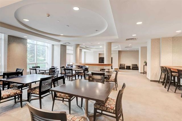 1405 - 1403 Royal York Rd, Condo with 2 bedrooms, 2 bathrooms and 1 parking in Toronto ON | Image 14