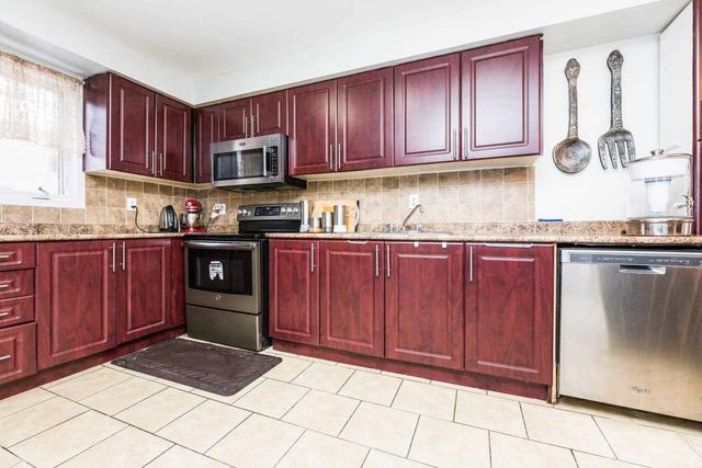 41 Lockwood Rd, House detached with 3 bedrooms, 3 bathrooms and 6 parking in Brampton ON | Image 8