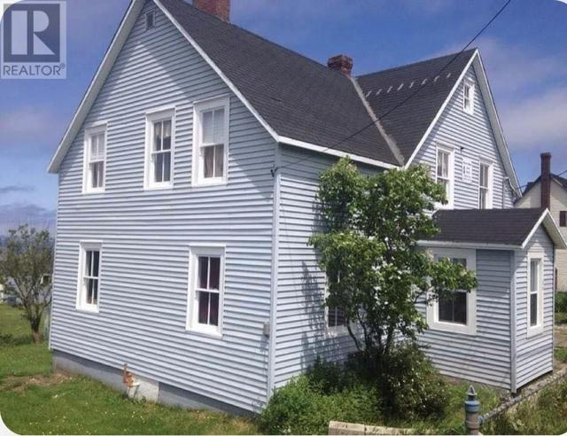 36 Bennett Street, House other with 6 bedrooms, 3 bathrooms and null parking in Wabana NL | Image 1
