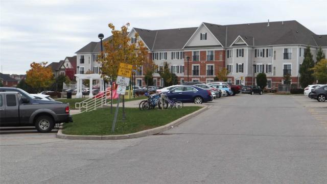 207 - 102 Aspen Springs Dr, Condo with 2 bedrooms, 1 bathrooms and 2 parking in Clarington ON | Image 3