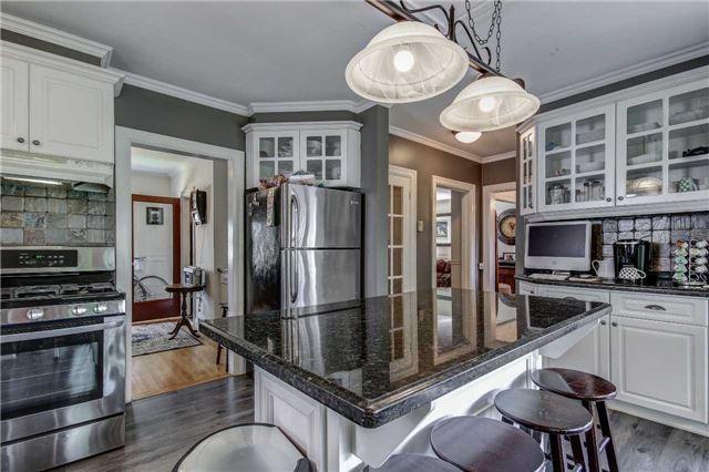 79 Mill St S, House detached with 3 bedrooms, 3 bathrooms and 6 parking in Brampton ON | Image 6