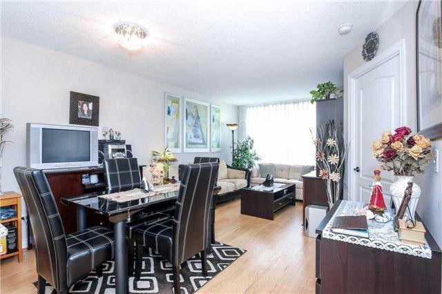 715 - 15 North Park Rd, Condo with 1 bedrooms, 1 bathrooms and 1 parking in Vaughan ON | Image 2