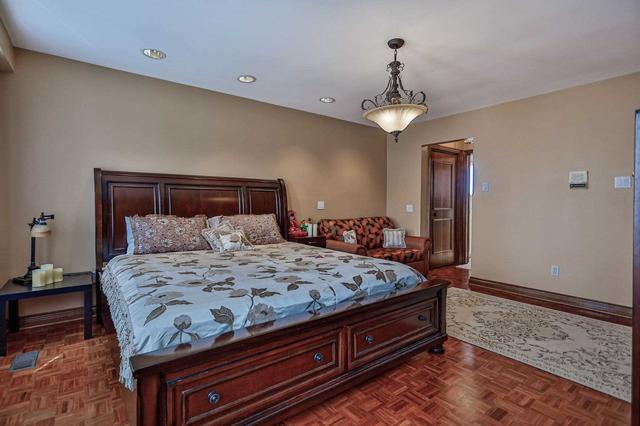 51 Dorwood Crt, House detached with 4 bedrooms, 4 bathrooms and 11 parking in Vaughan ON | Image 19