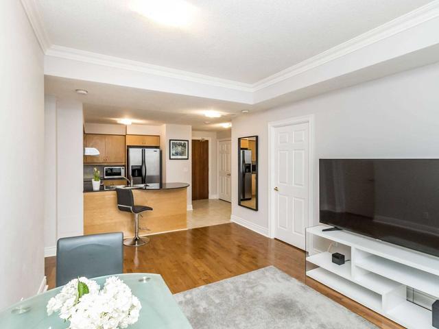 607 - 18 Kenaston Gdns, Condo with 2 bedrooms, 2 bathrooms and 1 parking in Toronto ON | Image 5