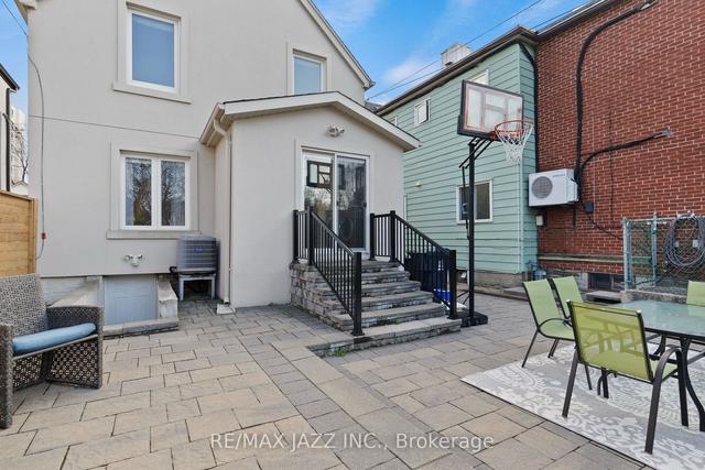 68 Torrens Ave, House detached with 3 bedrooms, 2 bathrooms and 5 parking in Toronto ON | Image 11