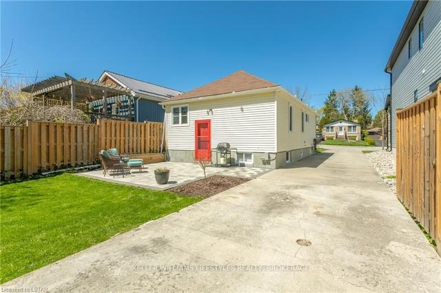 561 Chester St, House detached with 2 bedrooms, 0 bathrooms and 4 parking in London ON | Image 29