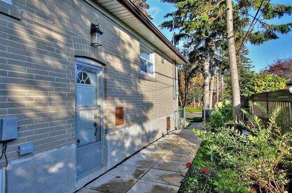 81 Rowatson Rd, House detached with 3 bedrooms, 2 bathrooms and 2 parking in Toronto ON | Image 11