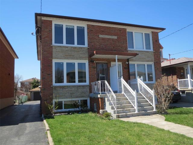 Bsmt - 56 North Woodrow Blvd, House semidetached with 1 bedrooms, 1 bathrooms and 1 parking in Toronto ON | Image 1