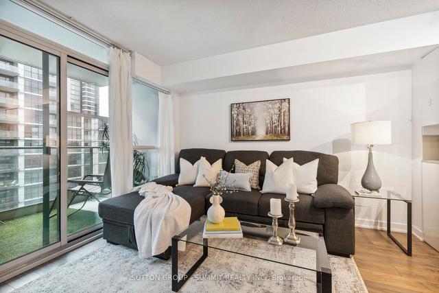 1111 - 15 Singer Crt, Condo with 1 bedrooms, 2 bathrooms and 1 parking in Toronto ON | Image 7