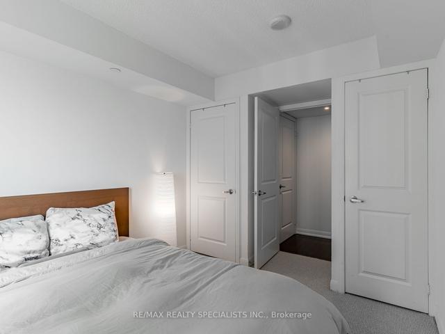 215 Sherway Garden Rd, Condo with 1 bedrooms, 6 bathrooms and 1 parking in Toronto ON | Image 17