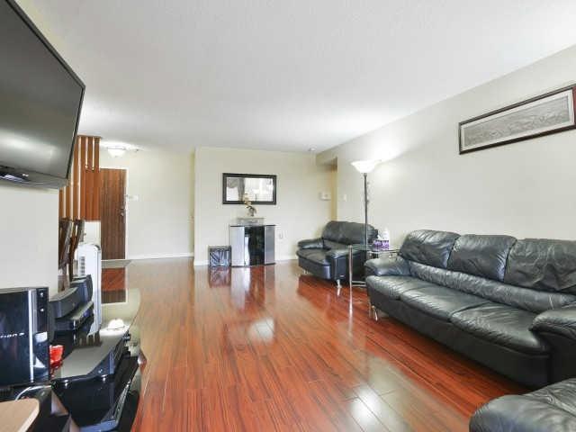 201 - 21 Knightsbridge Rd, Condo with 3 bedrooms, 2 bathrooms and 1 parking in Brampton ON | Image 10
