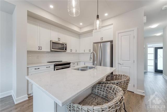 23 Damselfish Walk, Townhouse with 3 bedrooms, 3 bathrooms and 3 parking in Ottawa ON | Image 9