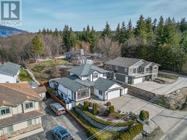 1571 20 Avenue Ne, House detached with 5 bedrooms, 3 bathrooms and 2 parking in Salmon Arm BC | Image 71