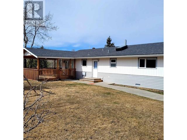 6101 Reita Crescent, House detached with 3 bedrooms, 1 bathrooms and null parking in Cariboo L BC | Image 3