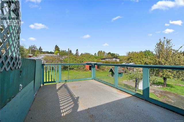 8978 Mainwaring Rd, House detached with 3 bedrooms, 2 bathrooms and 3 parking in North Saanich BC | Image 5