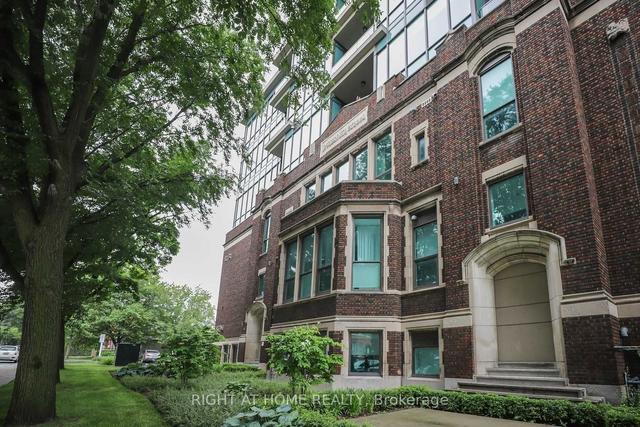 102 - 50 Murray St W, Condo with 2 bedrooms, 1 bathrooms and 1 parking in Hamilton ON | Image 9