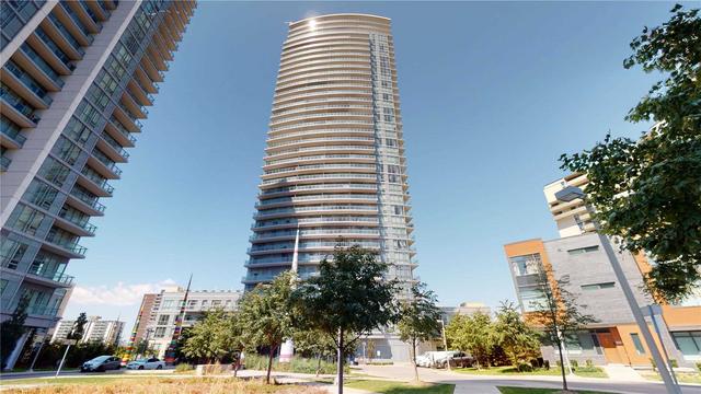 2002 - 70 Forest Manor Rd, Condo with 3 bedrooms, 2 bathrooms and 1 parking in Toronto ON | Image 1