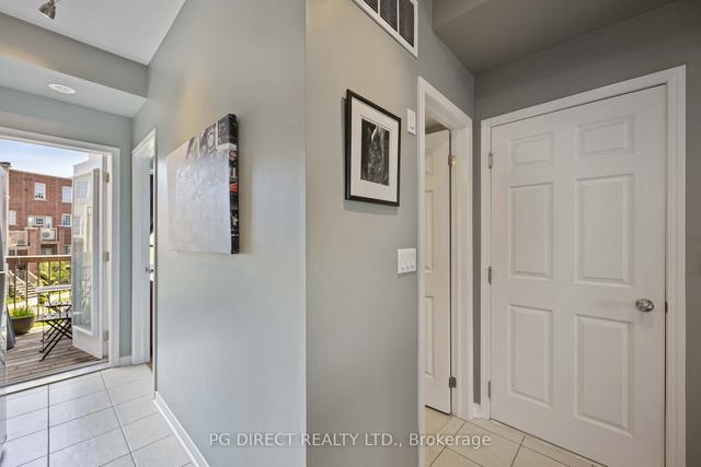 8 - 33 Island Rd, Townhouse with 3 bedrooms, 3 bathrooms and 1 parking in Toronto ON | Image 4