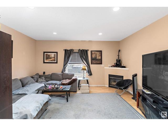 12707 68 St Nw, House attached with 3 bedrooms, 2 bathrooms and null parking in Edmonton AB | Image 3