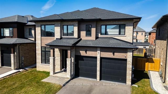 7 Lightfeather Pl, House detached with 4 bedrooms, 3 bathrooms and 6 parking in Hamilton ON | Image 30