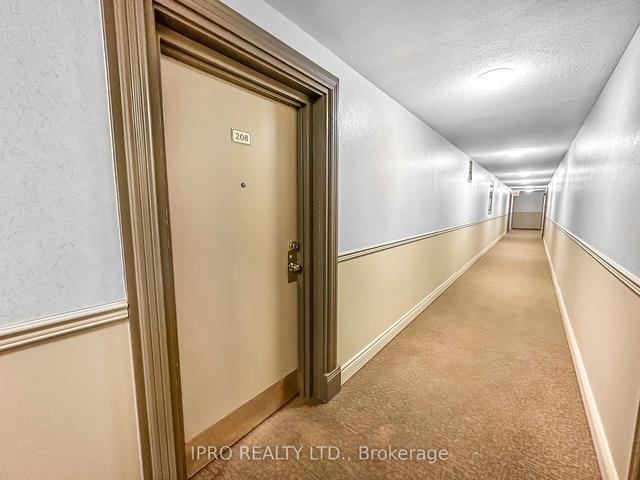 208 - 264 Oakdale Ave, Condo with 2 bedrooms, 1 bathrooms and 2 parking in St. Catharines ON | Image 9