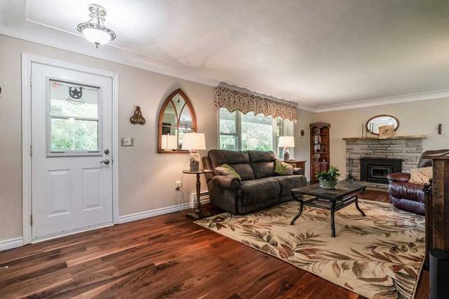 360 Johnson Rd, House detached with 3 bedrooms, 2 bathrooms and 10 parking in Brant ON | Image 35