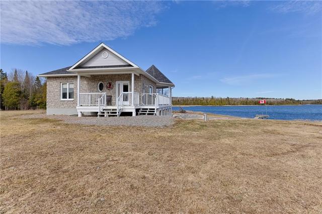 215 Beaudry Lane, House detached with 2 bedrooms, 2 bathrooms and 5 parking in Bonnechere Valley ON | Image 8