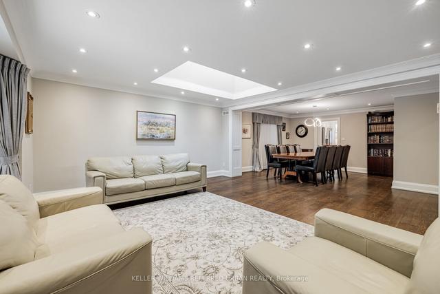 46 Stormont Ave, House detached with 6 bedrooms, 6 bathrooms and 5 parking in Toronto ON | Image 37
