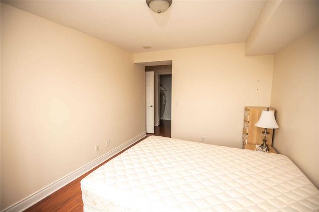 1512 - 15 Greenview Ave, Condo with 2 bedrooms, 2 bathrooms and 1 parking in Toronto ON | Image 3