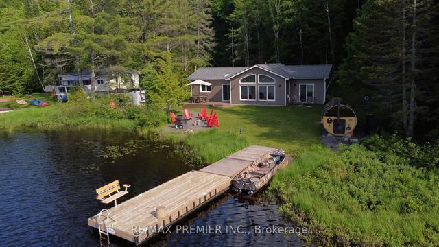 1036 Gordonier Lake Rd, House detached with 3 bedrooms, 2 bathrooms and 4 parking in Bracebridge ON | Image 1