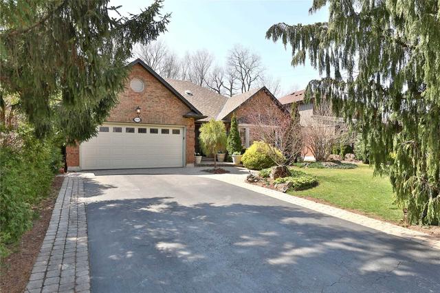2020 Headon Forest Dr, House detached with 2 bedrooms, 3 bathrooms and 8 parking in Burlington ON | Image 1