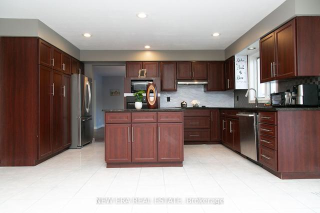 2620 Bridgeway Blvd, House detached with 4 bedrooms, 3 bathrooms and 6 parking in LaSalle ON | Image 38