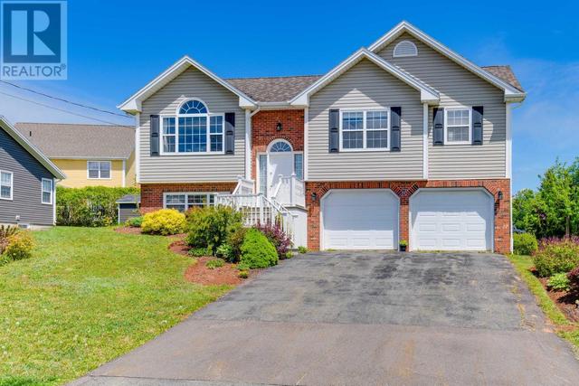 10 Green Meadow Drive, House detached with 5 bedrooms, 3 bathrooms and null parking in Charlottetown PE | Card Image