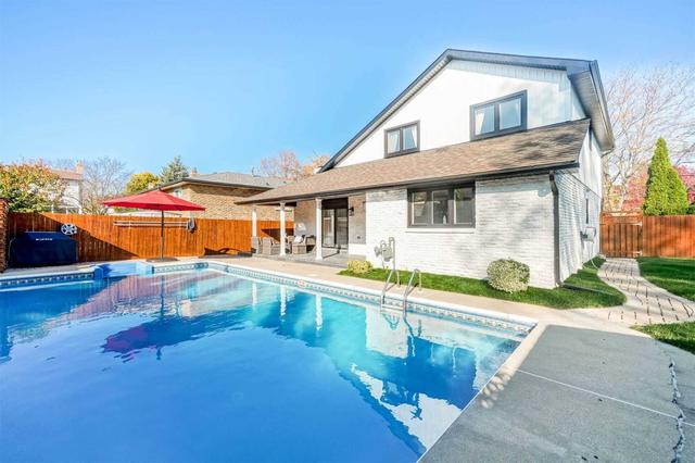 2429 Bridge Rd, House detached with 3 bedrooms, 4 bathrooms and 4 parking in Oakville ON | Image 27