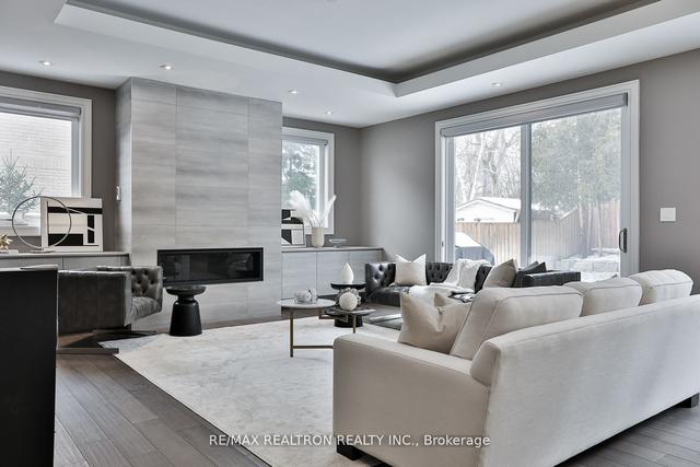 38 Lorraine Dr, House detached with 5 bedrooms, 7 bathrooms and 10 parking in Toronto ON | Image 4